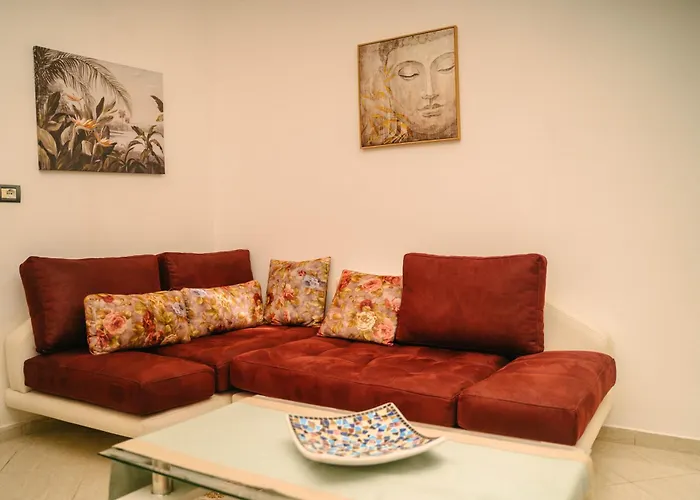 Peaceful Villa In New Bazaar